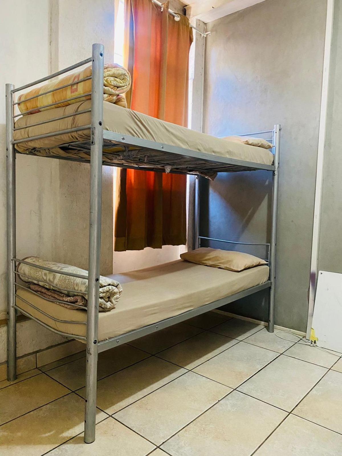 Rosebank Lodge & Backpacker Johannesburg Buitenkant foto