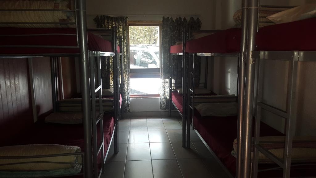 Rosebank Lodge & Backpacker Johannesburg Buitenkant foto